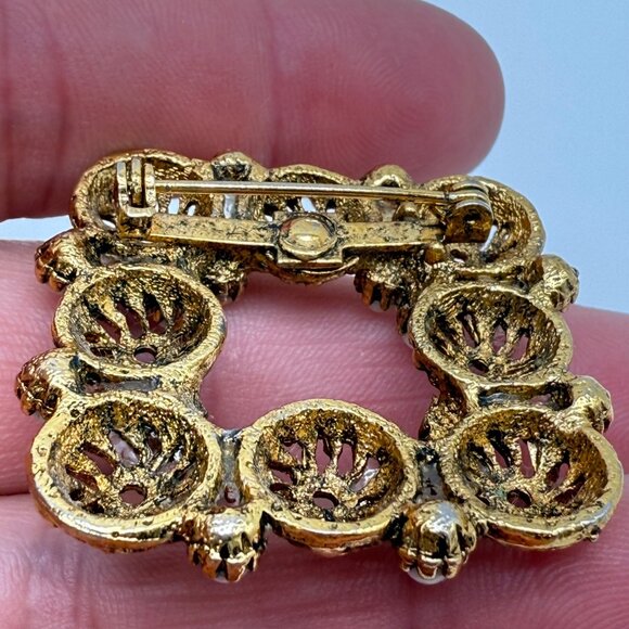 Vintage Square Gold Tone Filigree Brooch Pin Faux Mini Pearls - Picture 10 of 10